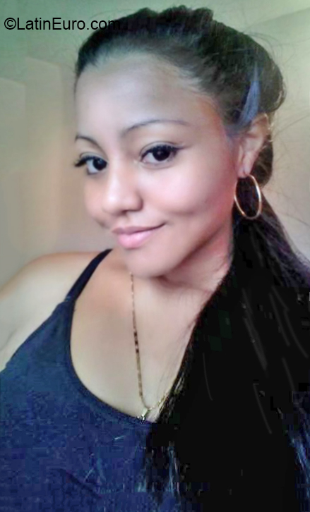 Date this funny Venezuela girl Alejandra from Caracas VE2720