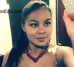 Date this foxy Colombia girl Jenifer from Cali CO26127