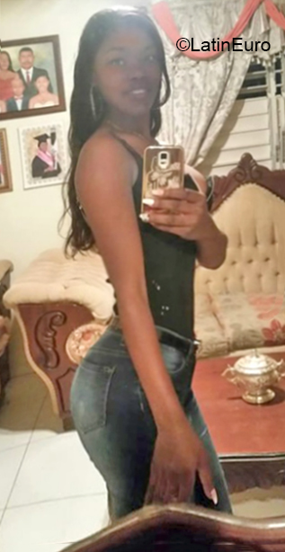 Date this stunning Dominican Republic girl Marisol from Santo Domingo DO36216