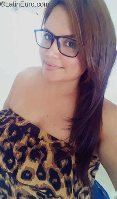 Date this lovely Colombia girl Laura from Barranquilla CO26731