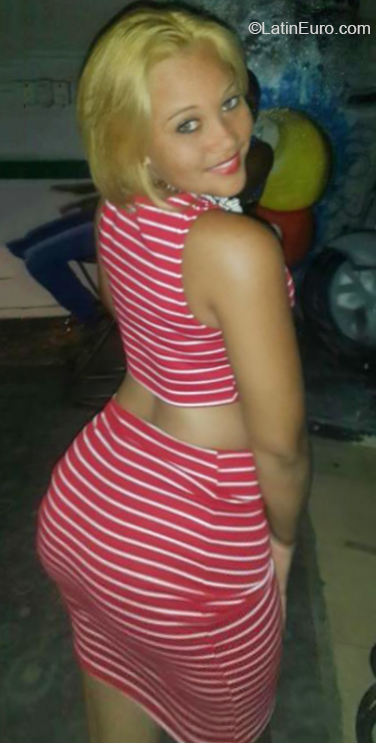 Date this voluptuous Dominican Republic girl Lisy from Santo Domingo DO36345
