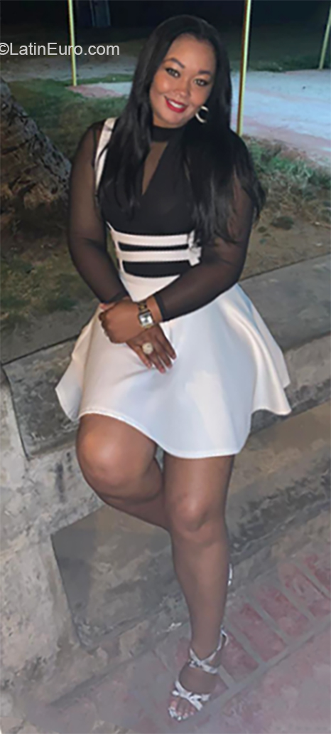 Date this passionate Dominican Republic girl Yoana from San Pedro De Macoris DO36358