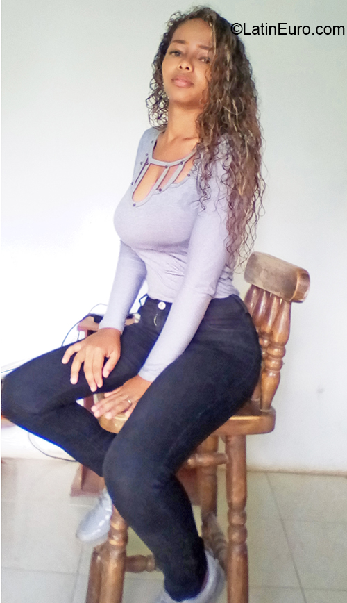 Date this tall Venezuela girl Heidy from Caracas VE2762