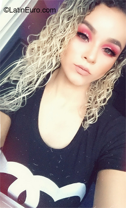 Date this delightful Brazil girl Paloma from Sao Paulo BR10949