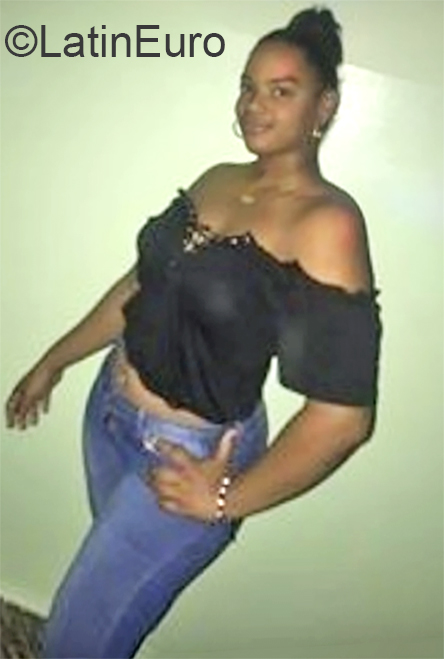 Date this exotic Dominican Republic girl Arleny from La Vega DO36451