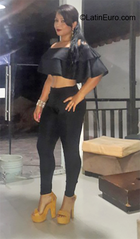Date this hot Colombia girl Yuni from Riosucio CO26242