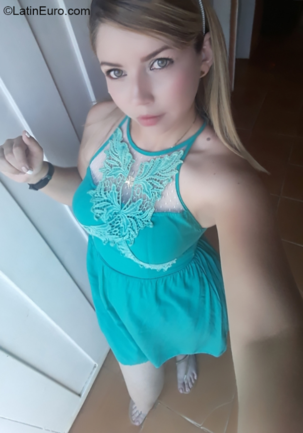 Date this passionate Venezuela girl Rosa from Barquisimeto VE2788