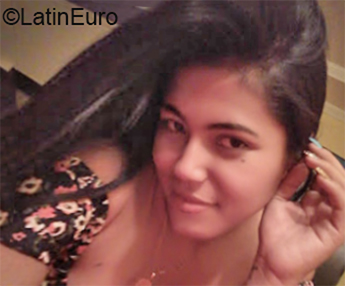 Date this happy Venezuela girl Ana Paula from Caracas VE2796