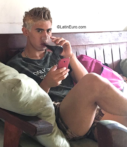 Date this athletic Argentina man Tomas from Rio Negro AR262