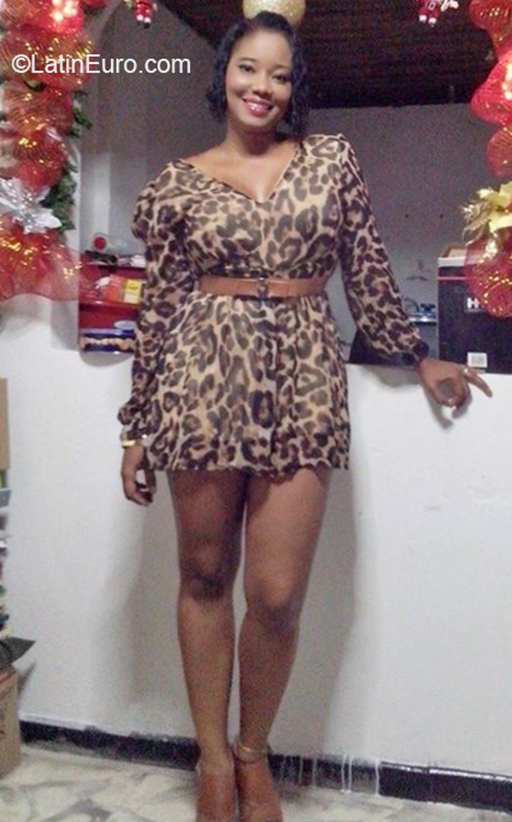 Date this charming Colombia girl Yesenia from Cali CO26300