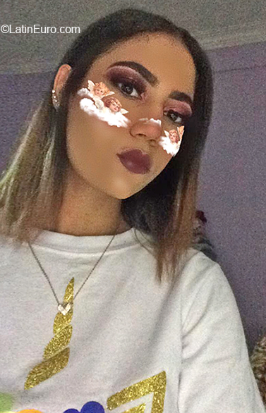 Date this nice looking Dominican Republic girl Alexandra from Santo Domingo DO36629