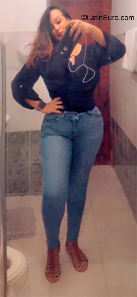 Date this delightful Dominican Republic girl ANNY from Santiago DO36682