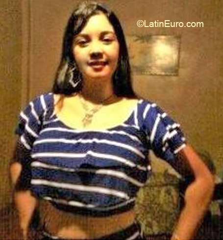 Date this nice looking Venezuela girl Mary from Trujillo VE2816