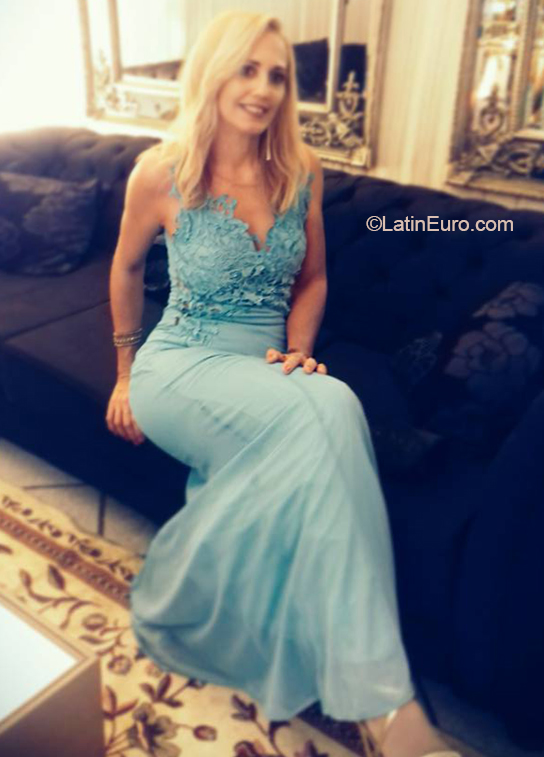 Date this cute Brazil girl Nycole from Salvador BR10966