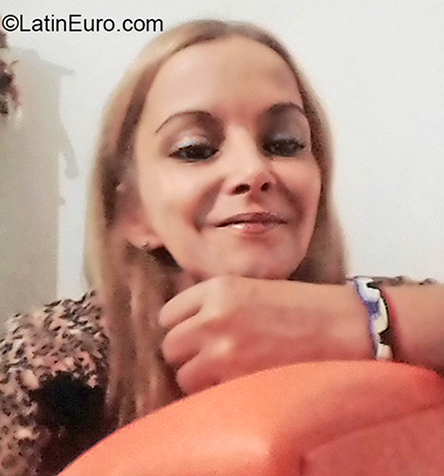 Date this sensual Uruguay girl Alicia from Montevideo UY33