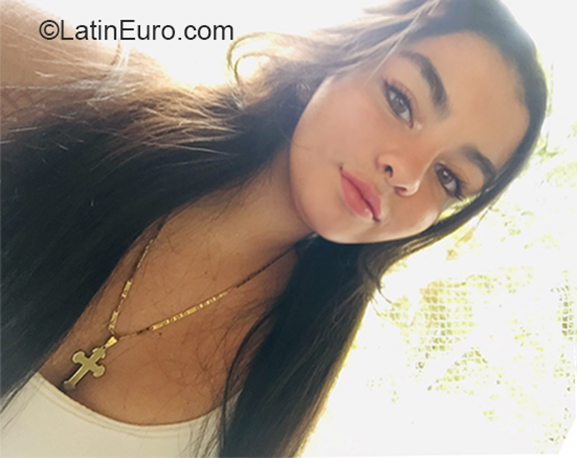 Date this passionate Colombia girl Paula Andrea from Medellin CO26368