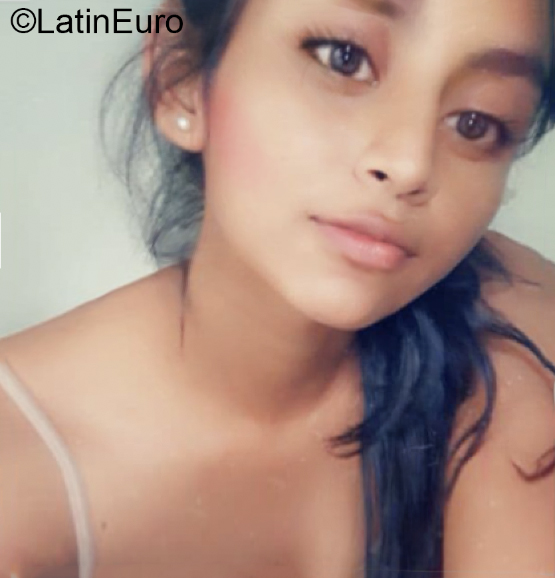 Date this lovely El Salvador girl Eunice from San Salvador SV101
