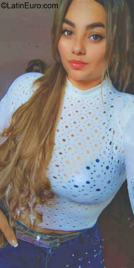 Date this stunning Colombia girl Paula from Pereira CO26379