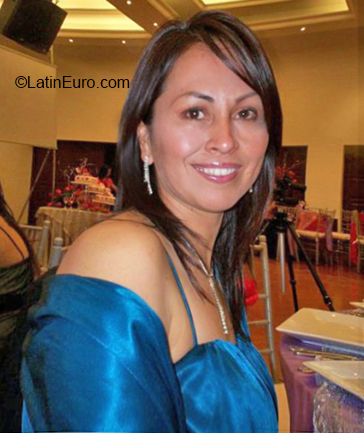 Date this attractive Colombia girl Rubi from Bogota CO26387