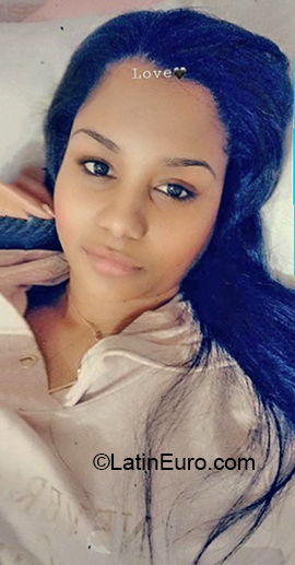 Date this cute Spain girl Day20 from Madrid ES486