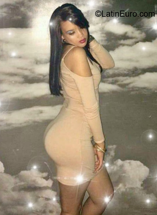 Date this funny Dominican Republic girl Betty from Santo Domingo DO38574