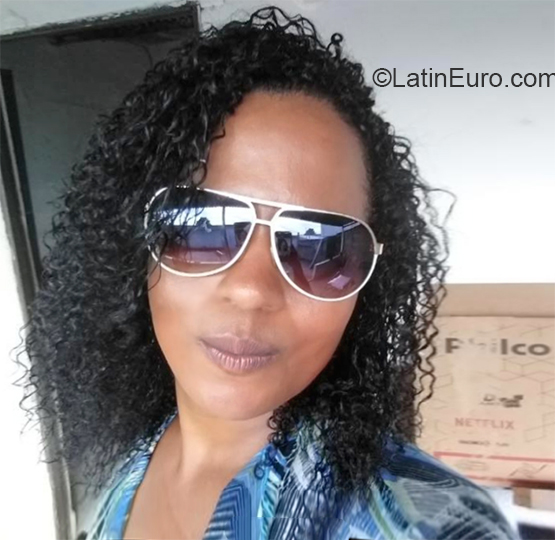 Date this hot Brazil girl Izaudethe from Serra BR11000