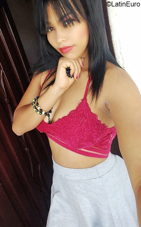 Date this georgeous Colombia girl Jackeline from Medellin CO26494