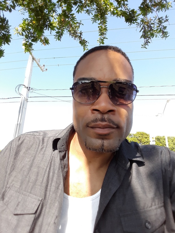 Date this georgeous United States man Givingmylove from Miramar US20546