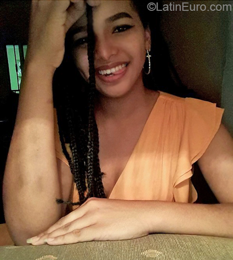 Date this attractive Dominican Republic girl Ashley from San Francisco de Macoris DO36982