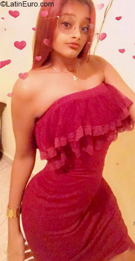 Date this nice looking Dominican Republic girl Clarissa from La Romana DO37058