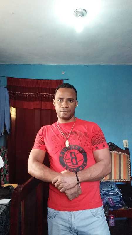 Date this attractive Dominican Republic man Jose feliz from Santo Domingo DO37114