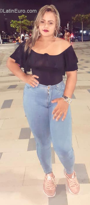 Date this passionate Colombia girl Vane from Barranquilla CO26621