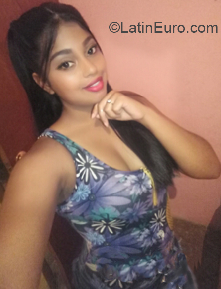 Date this good-looking Venezuela girl Milagros from Ciudad Bolivar VE2933