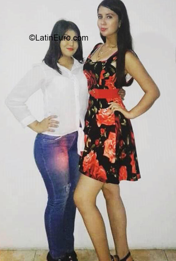 Date this georgeous Venezuela girl Antonela from Caracas VE2966