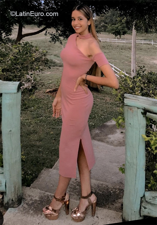 Date this attractive Dominican Republic girl Eli from Santiago DO39157