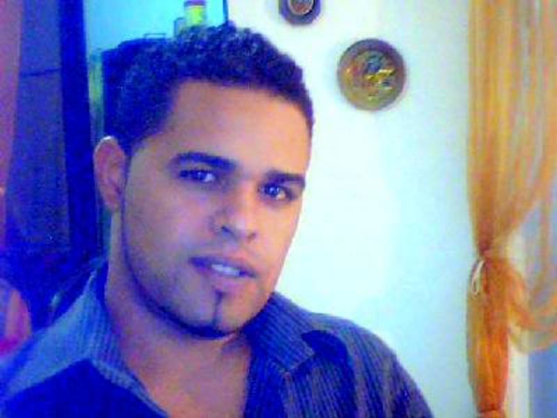 Date this athletic Dominican Republic man CARLOS from La Vega DO37318