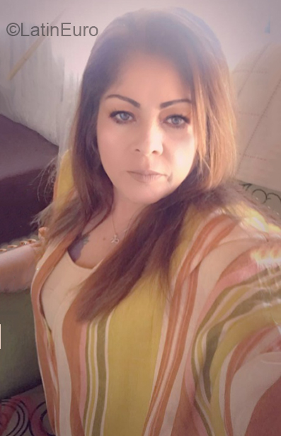 Date this young Mexico girl Elena from Guadalajara MX1774