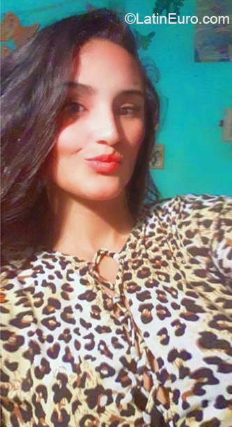 Date this exotic Venezuela girl Omarlang from Barcelona VE2979