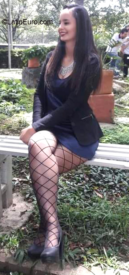 Date this sultry Colombia girl Valentina from Medellin CO26781