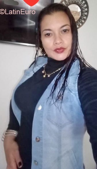 Date this voluptuous Colombia girl Milena from Cali CO26798