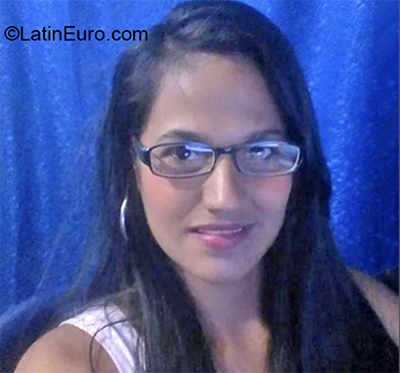 Date this lovely Venezuela girl Yenni from Maturin VE2989