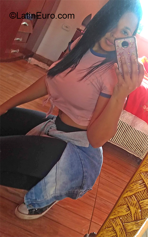 Date this stunning Brazil girl Samara from Sao Paulo BR11056