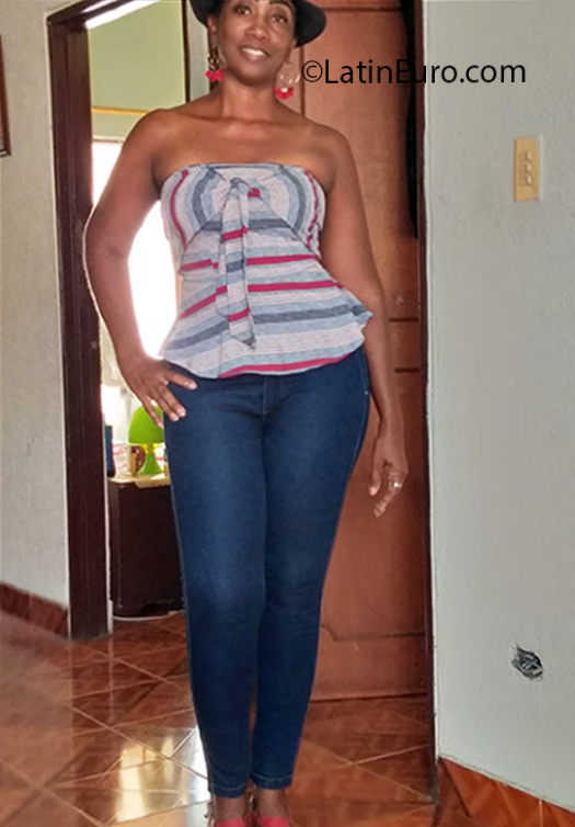 Date this funny Colombia girl SORAYDA from Cali CO27505