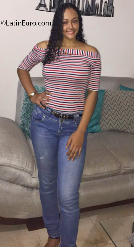 Date this funny Colombia girl Luisa from Cali CO26911