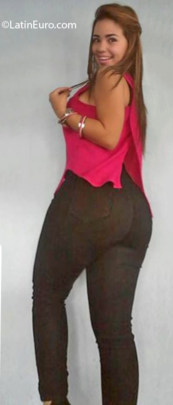 Date this fun Venezuela girl Xiomara from Barinas VE3033