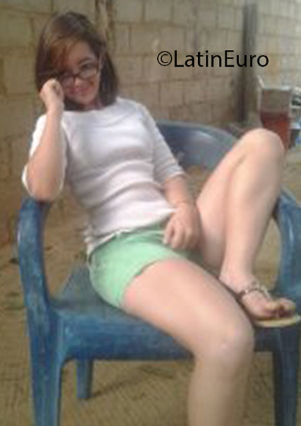 Date this athletic Venezuela girl Angela from Maracaibo VE3041
