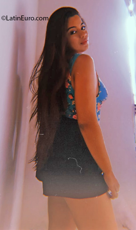 Date this happy Brazil girl Kelly from Teresina BR11070
