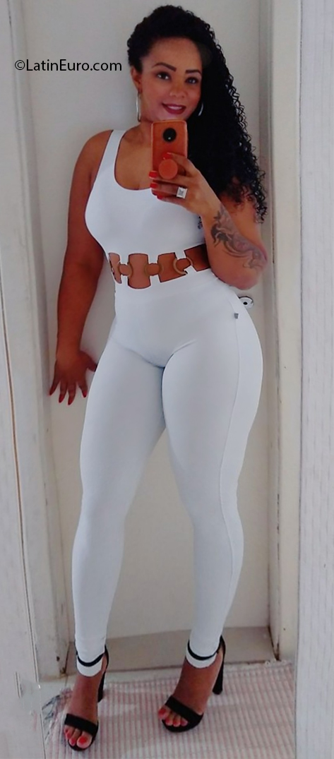 Date this georgeous Brazil girl Cassia from Sao Paulo BR11080