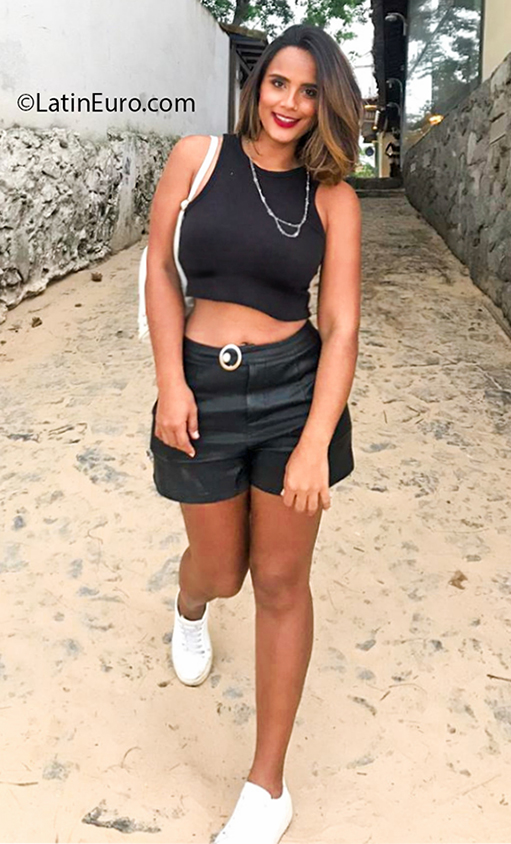 Date this lovely Brazil girl Keisa from Cabo Frio BR11084