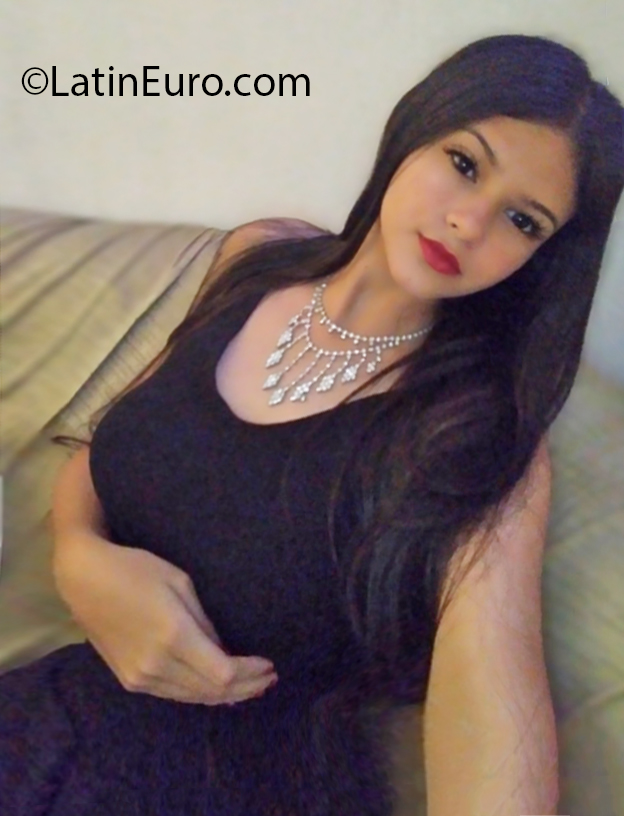 Date this athletic Venezuela girl Jenifer from Bolivar VE3060